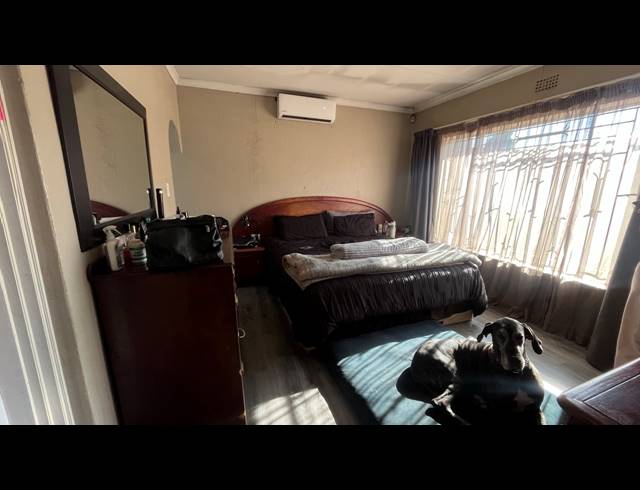 4 BEDROOM HOUSE FOR SALE IN BRACKENHURST